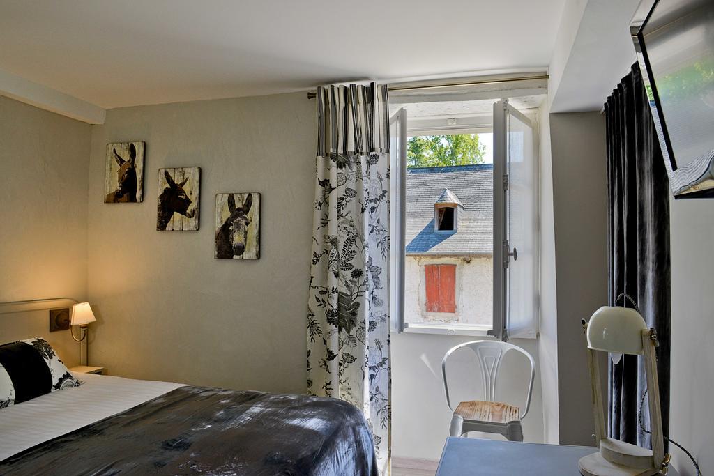 Hotel Les Bains De Secours Sévignacq-Meyracq Exteriör bild