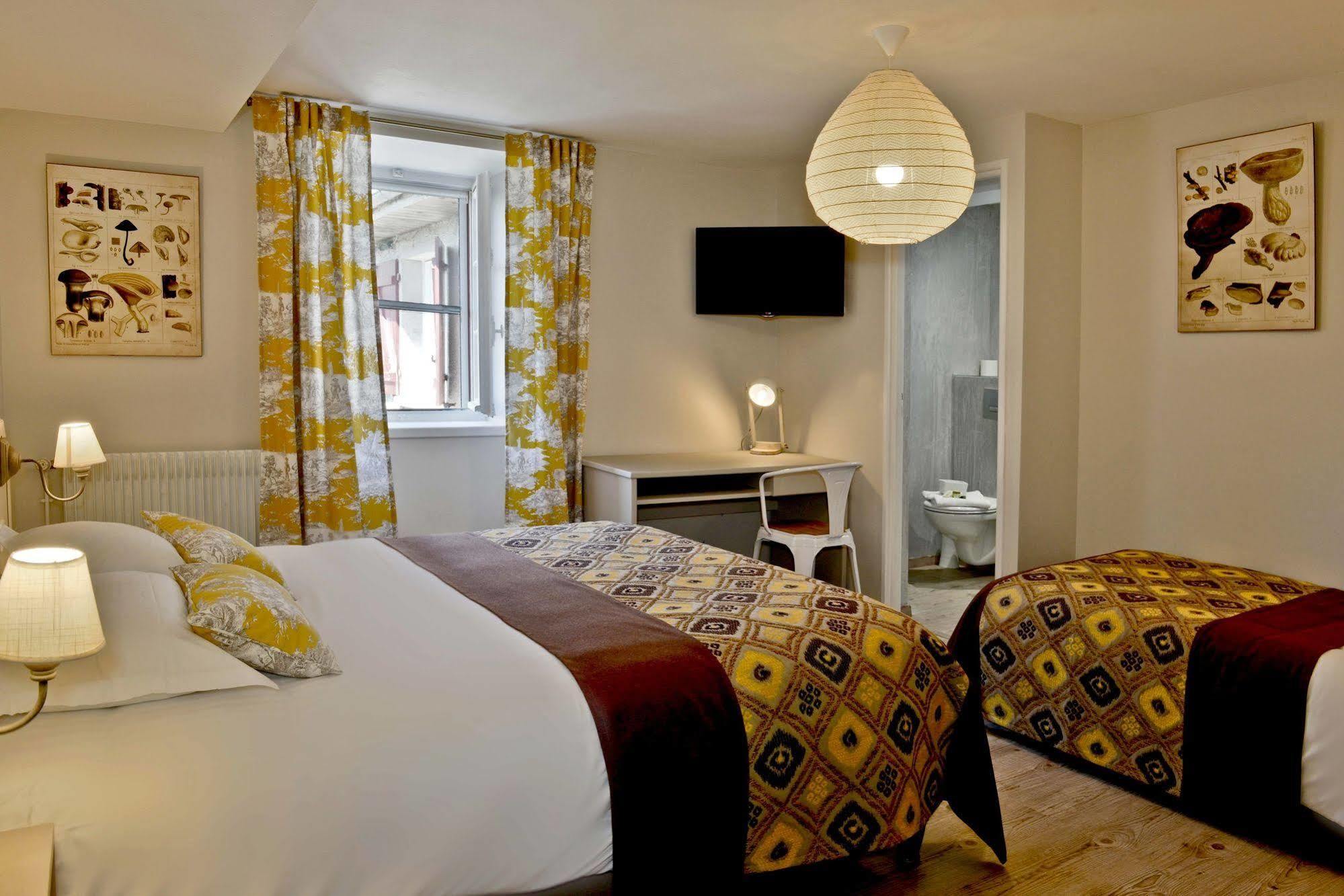 Hotel Les Bains De Secours Sévignacq-Meyracq Exteriör bild