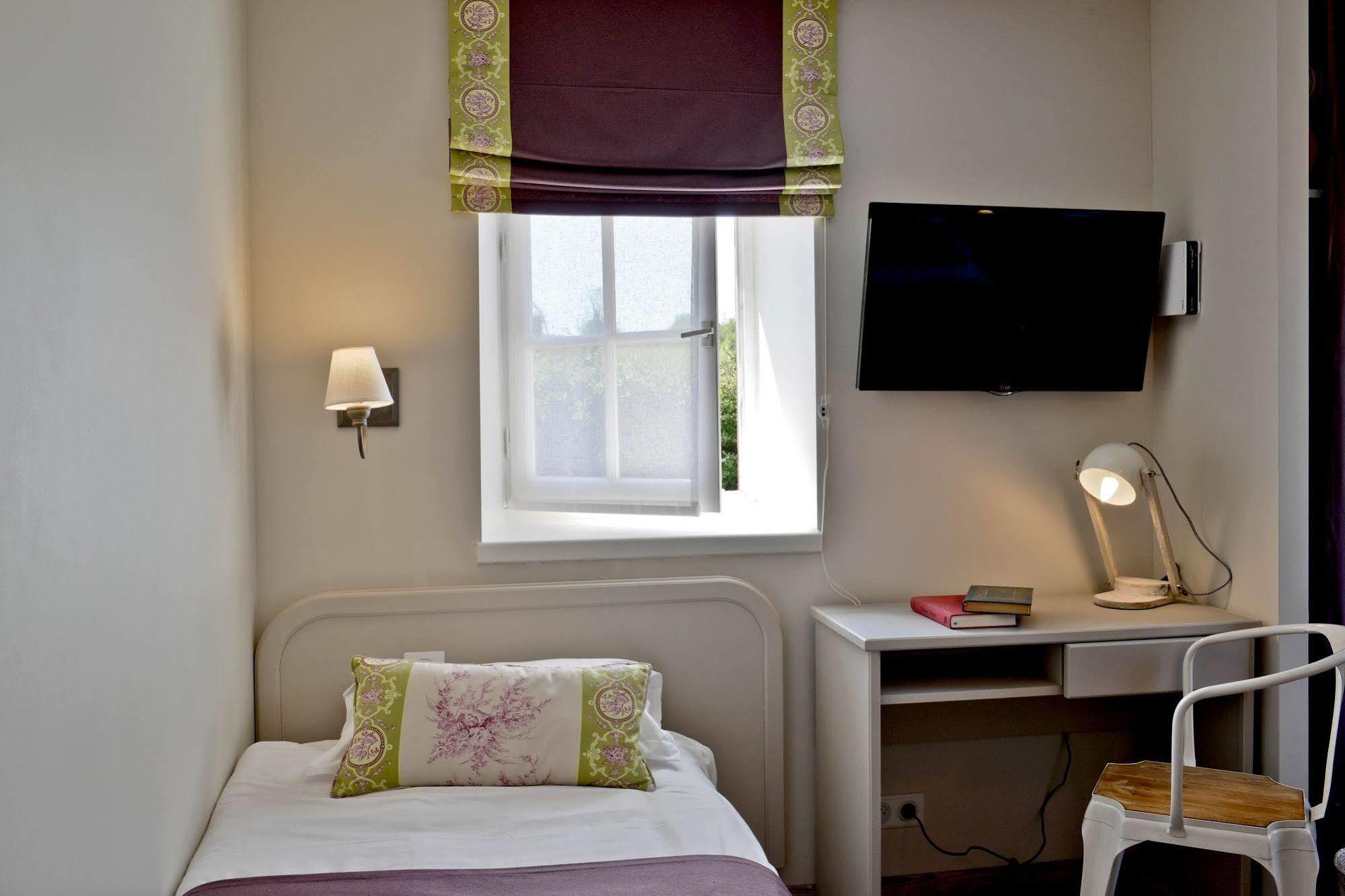 Hotel Les Bains De Secours Sévignacq-Meyracq Exteriör bild